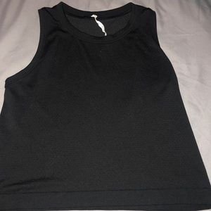 Lululemon cropped tank